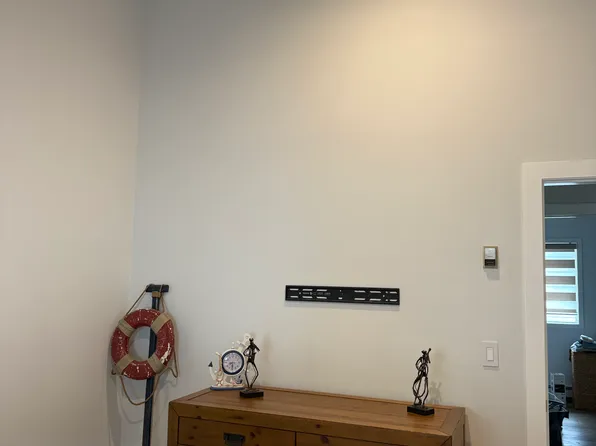 490 Undercliff Avenue image 15 of 24