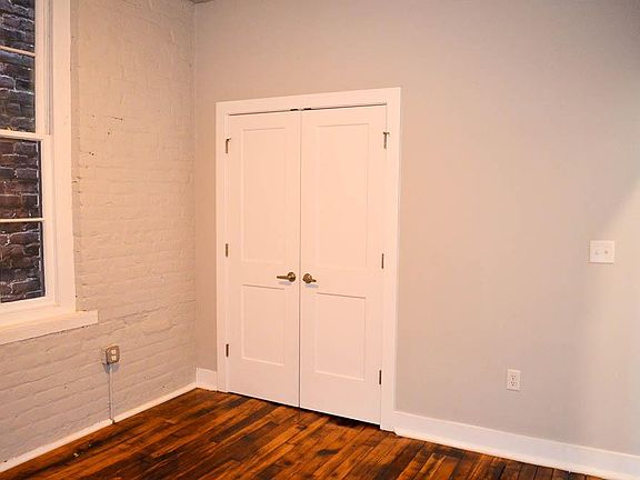 3rd image of 1527 W Main St APT 7