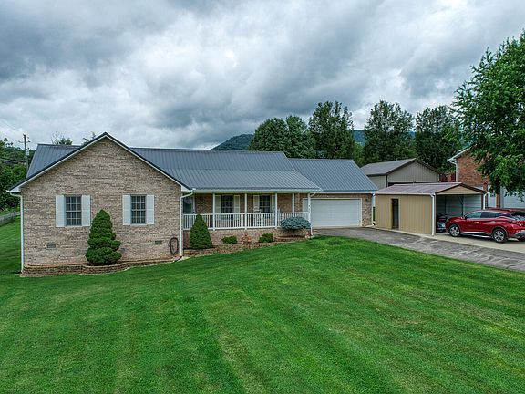 3rd image of 300 Stewart Hills Dr