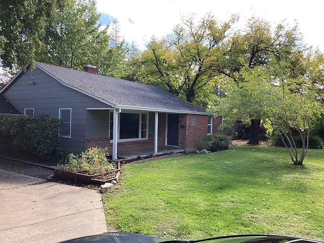 300 Fairgate Rd photo 1