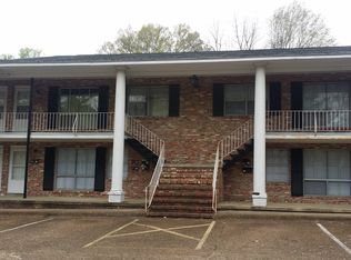 748 Nellie Ave APT 3, Florence, AL 35630