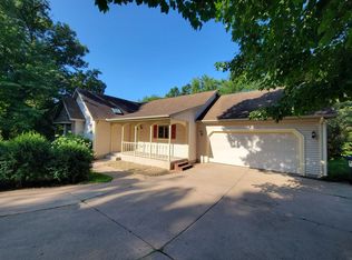 4712 Havenwood Ln, Eau Claire, WI 54701