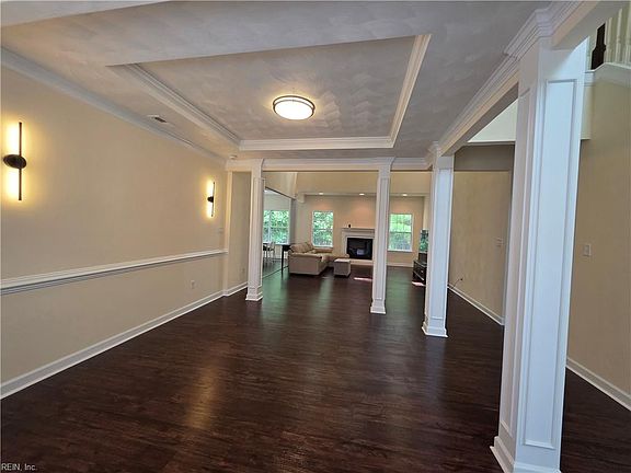 3rd image of 897 Lym Dr