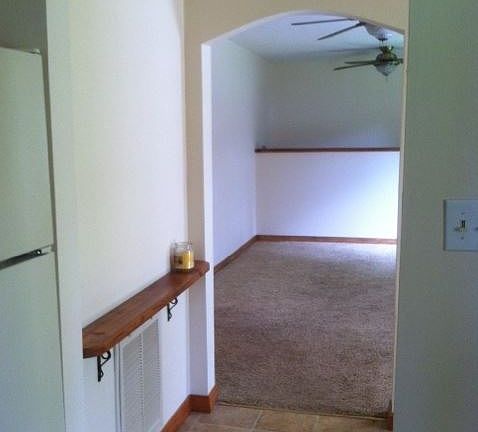 4th image of 219 Greenhill St