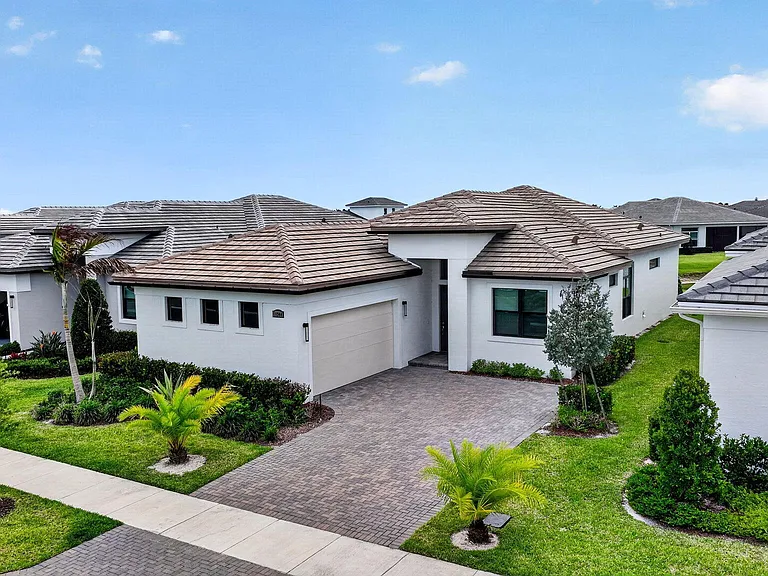 11344 SW Pietra Way — Photo 46