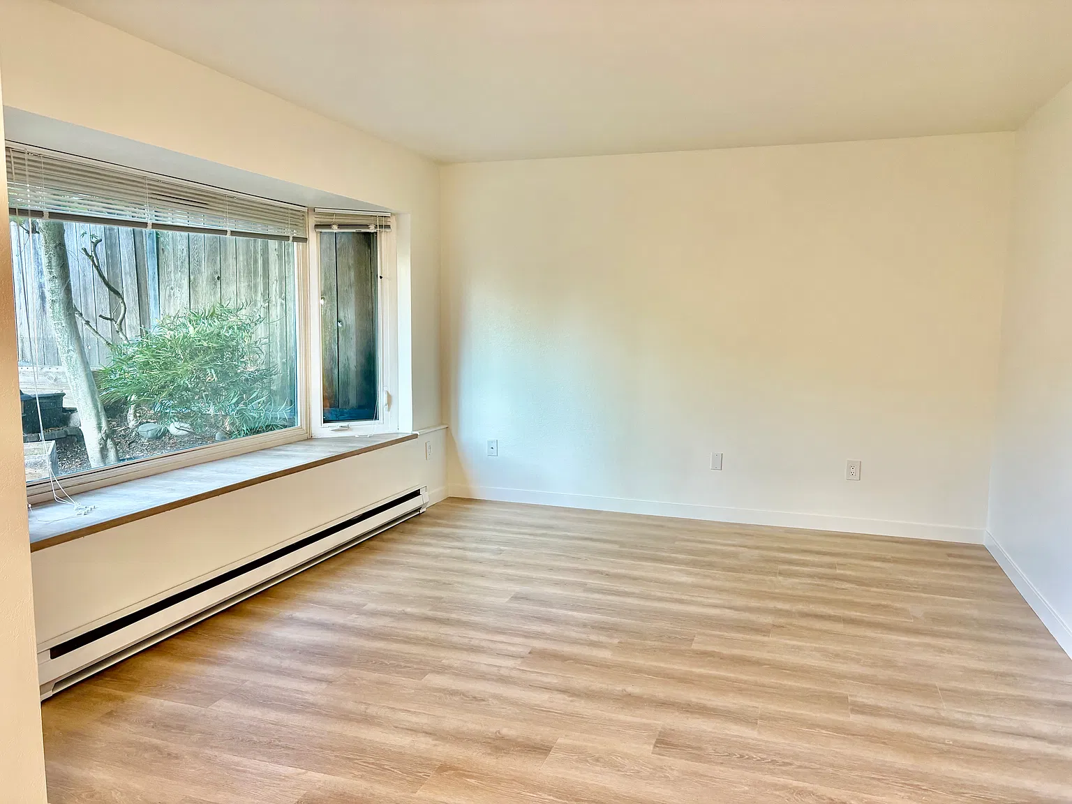 1 bed, 660 sqft, $2,240 — Photo 2
