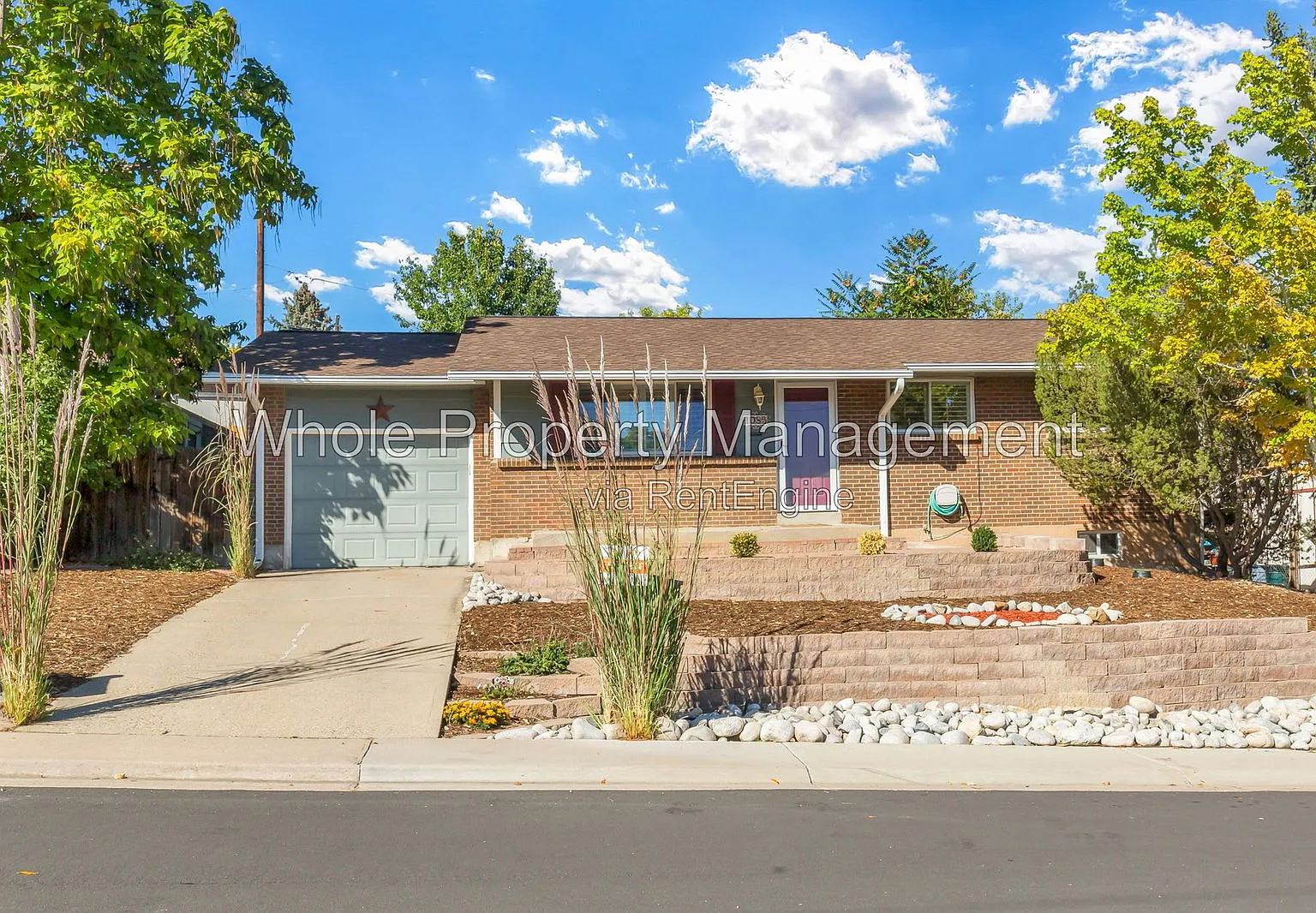 4 bed, 2.0 bath, 2204 sqft, $3,350 — Photo 1