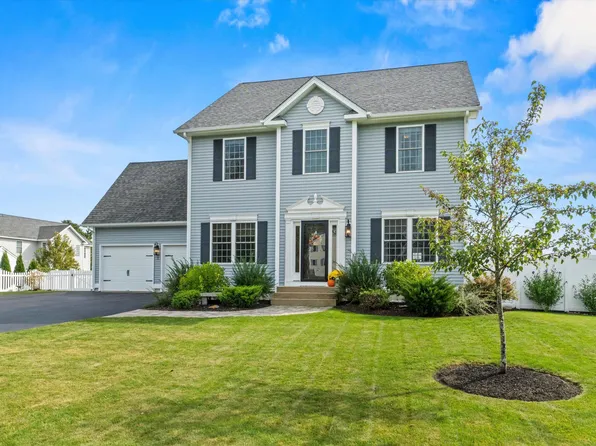 3 Bellflower Hollow, Londonderry, NH 03053