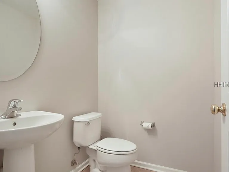 303 East Ave — Photo 11