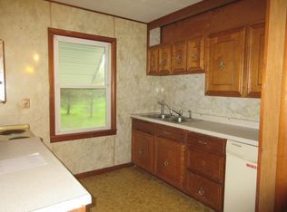 303 Marengo Rd, Harvard, IL 60033