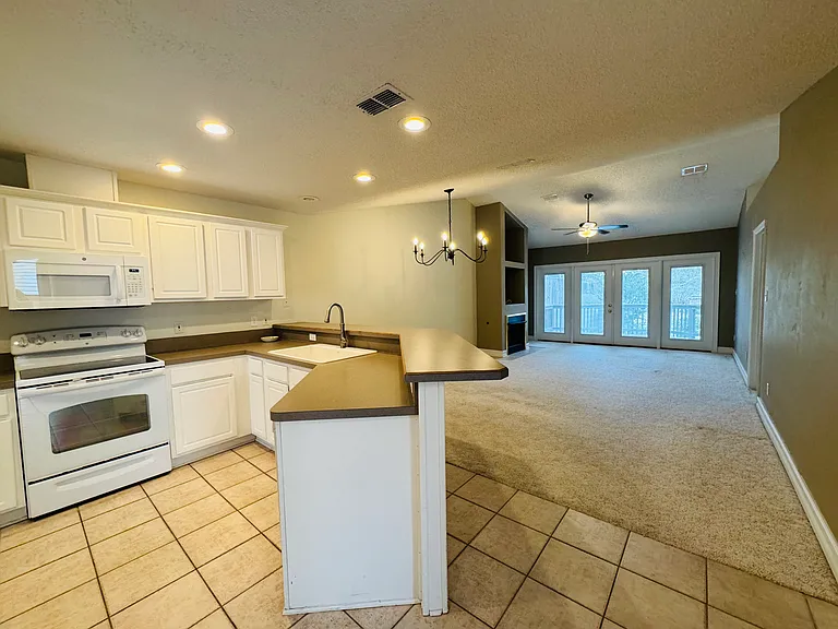 7361 Hollis St — Photo 30