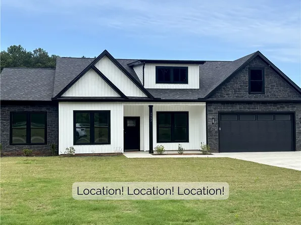2923 Old Greenville Hwy, Central, SC 29630
