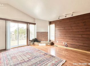 58 5th Ave #1, Kitchener, ON N2C 1P4