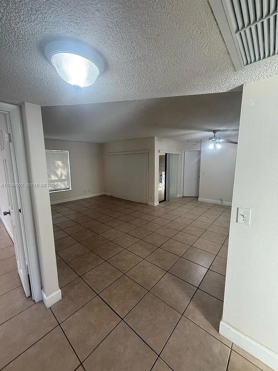 Building Photo - 3439 Cocoplum Cir #3420