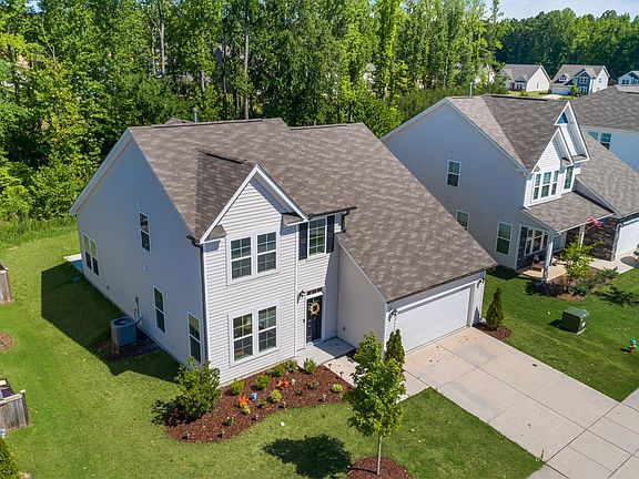 4th image of 80 Silent Brook Trl