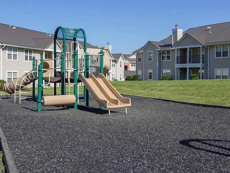 Westwood Pines Apartments — Photo 14
