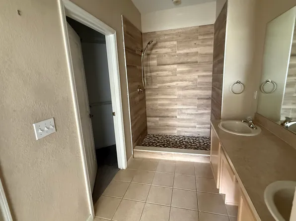 3311 Whitestone Cir Unit 201, Kissimmee, FL 34741