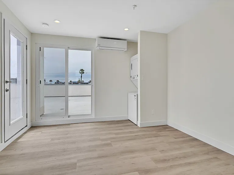 7844 Herschel Ave #106 — Photo 1