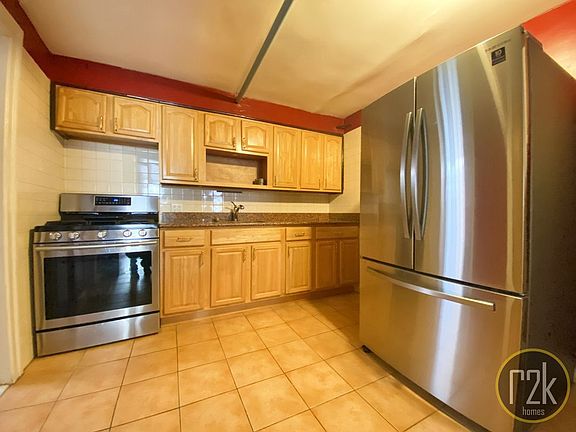 2nd image of 2522 35th St #1C