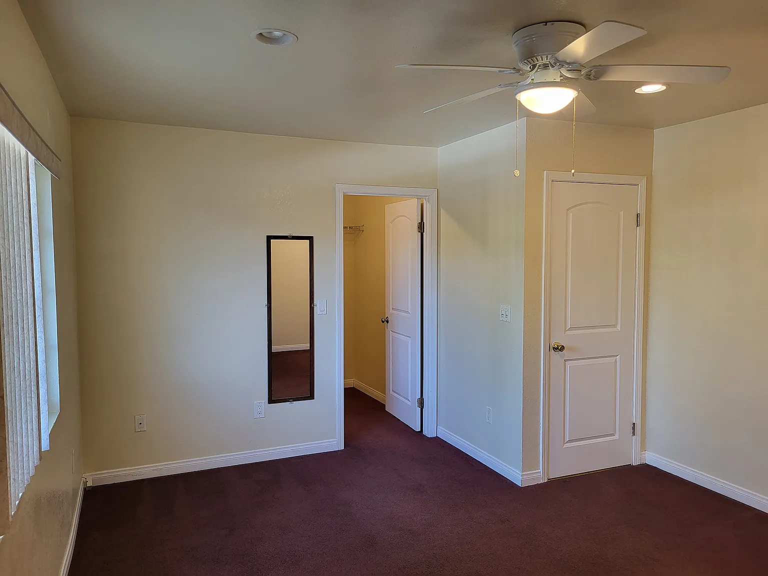 4 bed, 2118 sqft, $1,350 — Photo 3