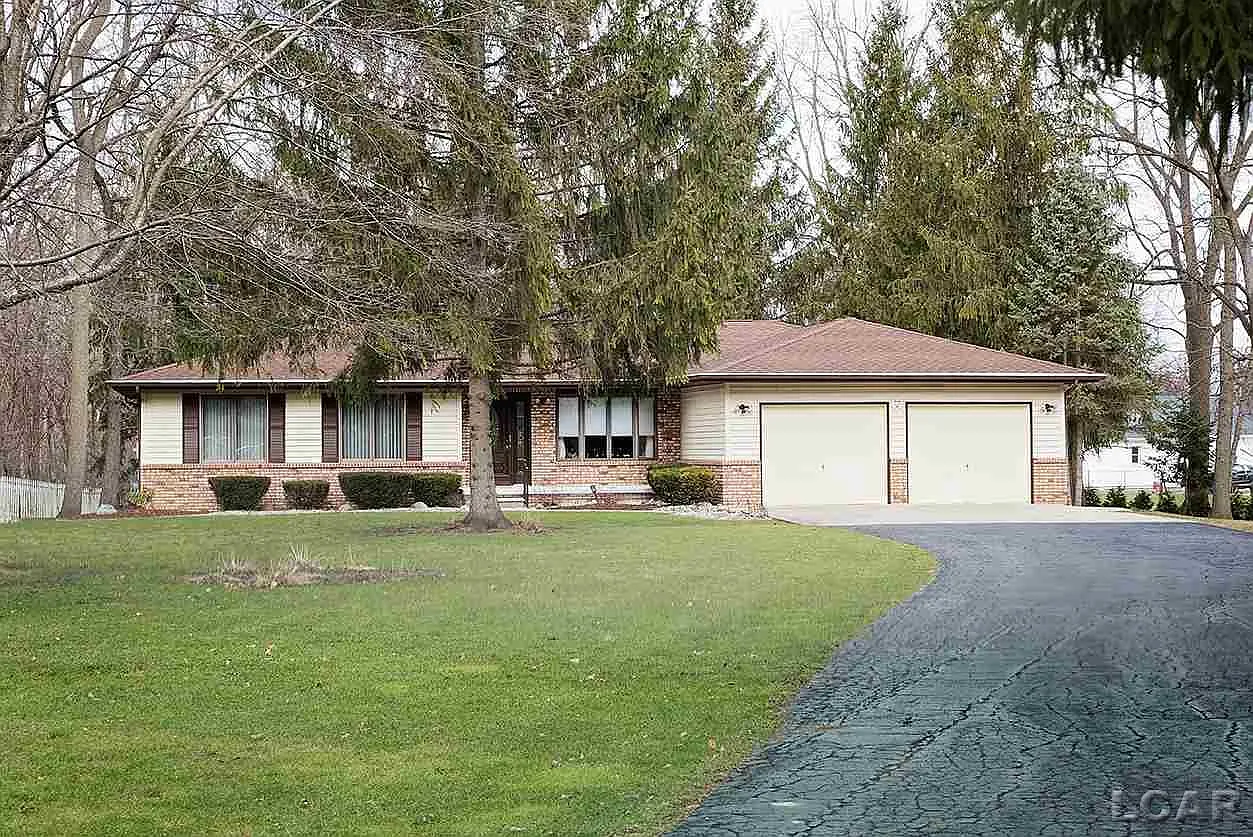 534 Norton St photo 1