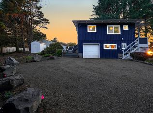 6255 NE Quay Ct, Lincoln City, OR