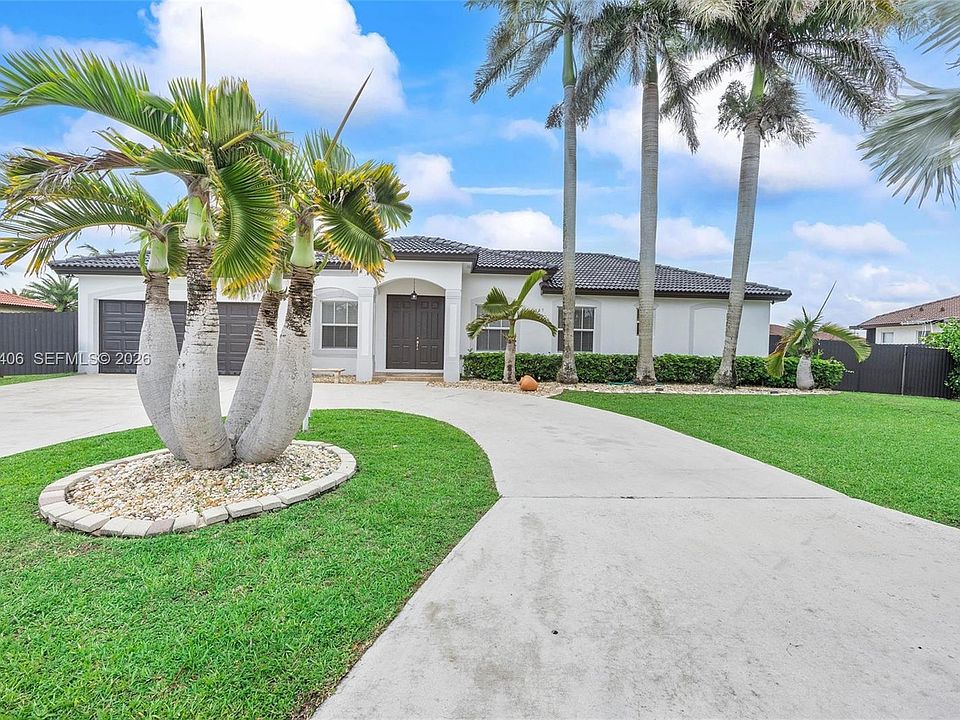1st image of 28105 SW 166th Ct