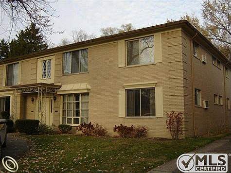 908 Harcourt front.JPG