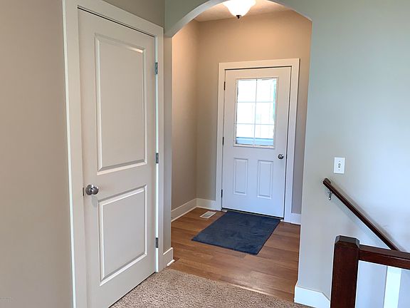 2nd image of 870 Soren Ct SE