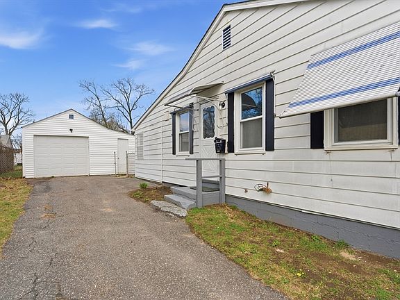 2nd image of 178 Penrose St