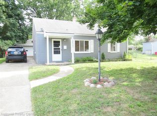 30751 Pierce St, Garden City, MI 48135