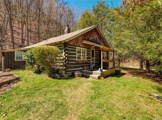 11 Snowbird Ln, Burnsville, NC 28714