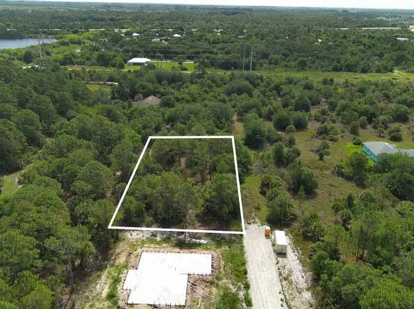 9710 24th St, Vero Beach, FL 32966