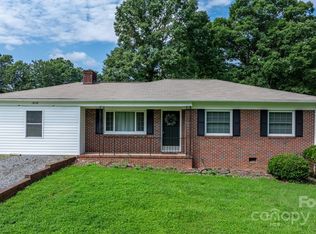 1838 Connelly Springs Rd, Lenoir, NC 28645