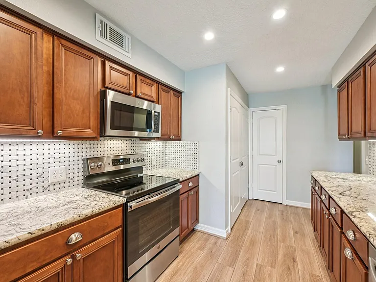 64 Hideaway Dr — Photo 8