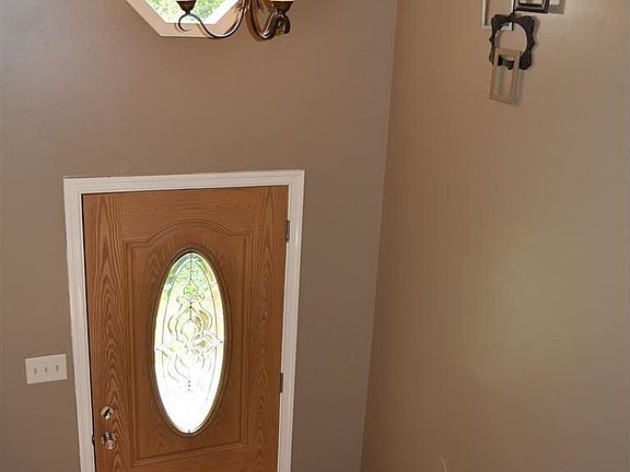 3rd image of 755 Willow Oak Ter