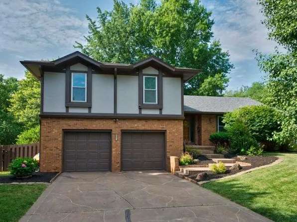 2328 E Raynell Street, Springfield, MO 65804