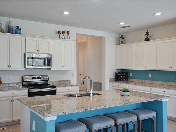 5th image of 16069 Rosemallow Ln