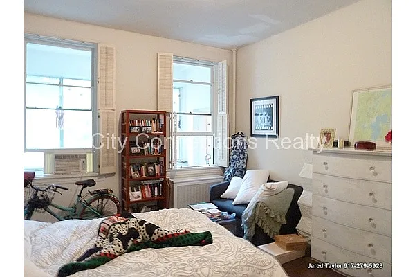 Rented by City Connections Realty | media 4