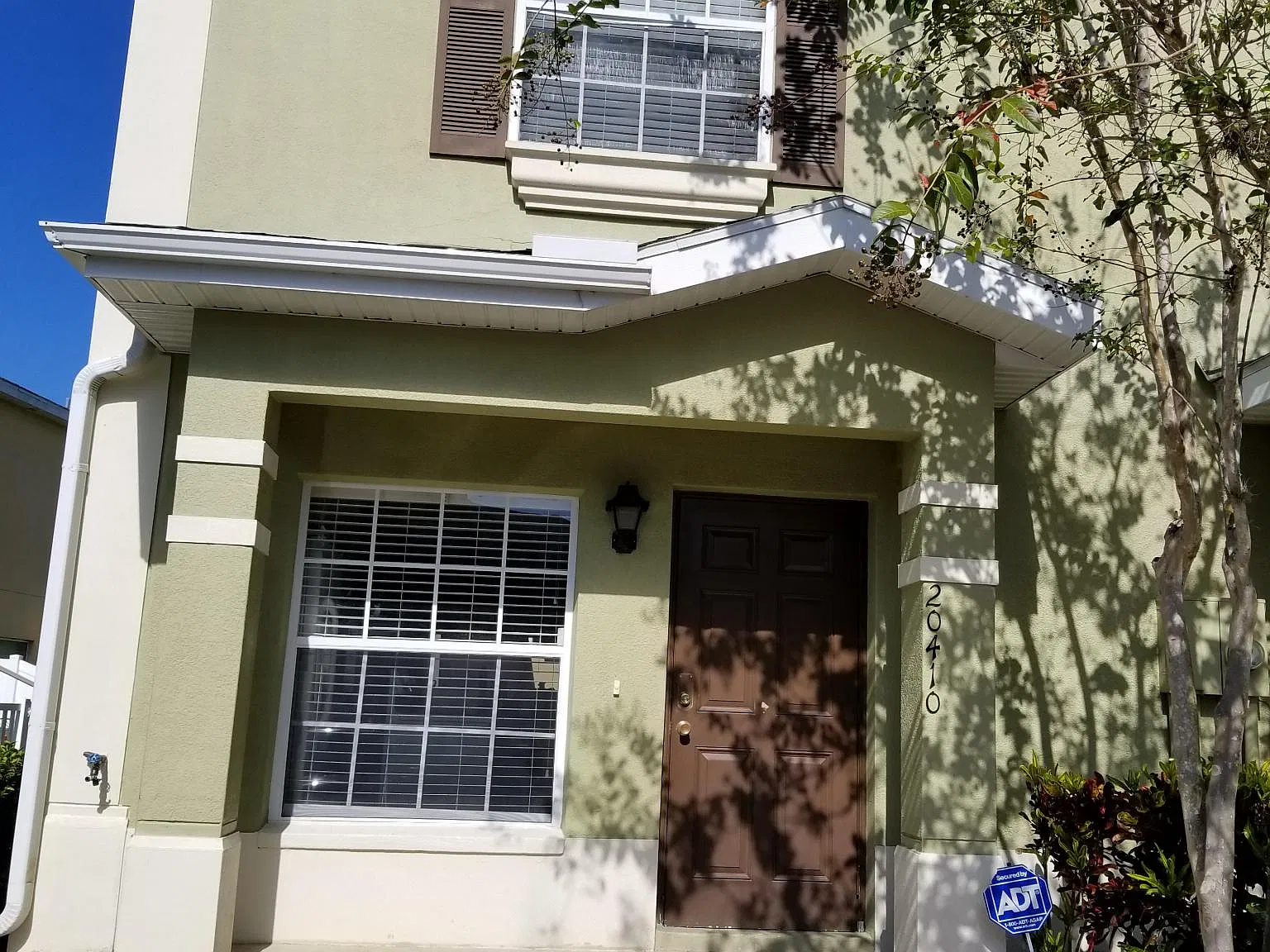 2 bed, 2.5 bath, 1292 sqft, $1,750 — Photo 2