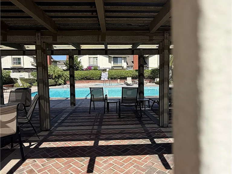 18153 Rustic Ct — Photo 34