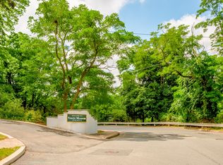 Valley Manor Apartments, Edison, NJ 08817