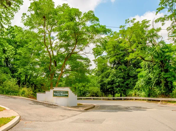 Valley Manor Apartments