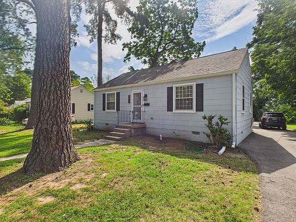 3rd image of 1409 Landis Dr