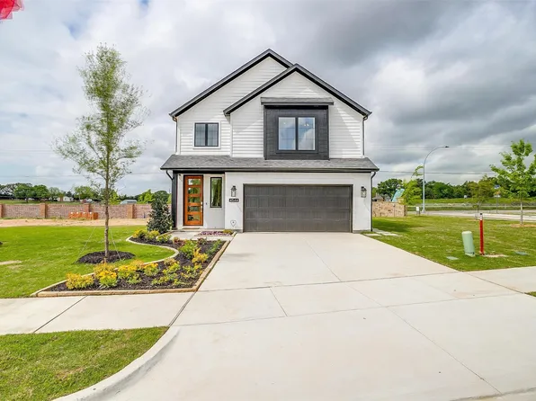 4544 Hogans Alley Dr, Arlington, TX 76001