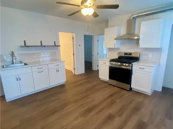 6 Second School St APT 1, Bristol, RI 02809