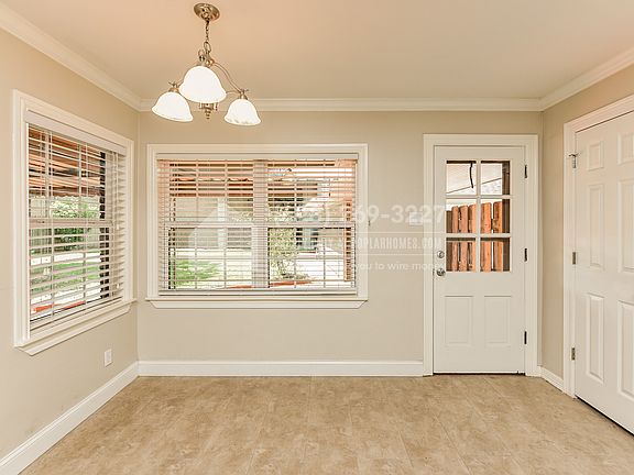3rd image of 3707 Woodvalley Dr