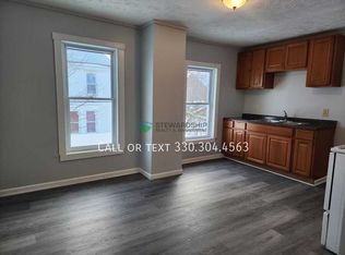 406 1st St SE UNIT C, Massillon, OH 44646