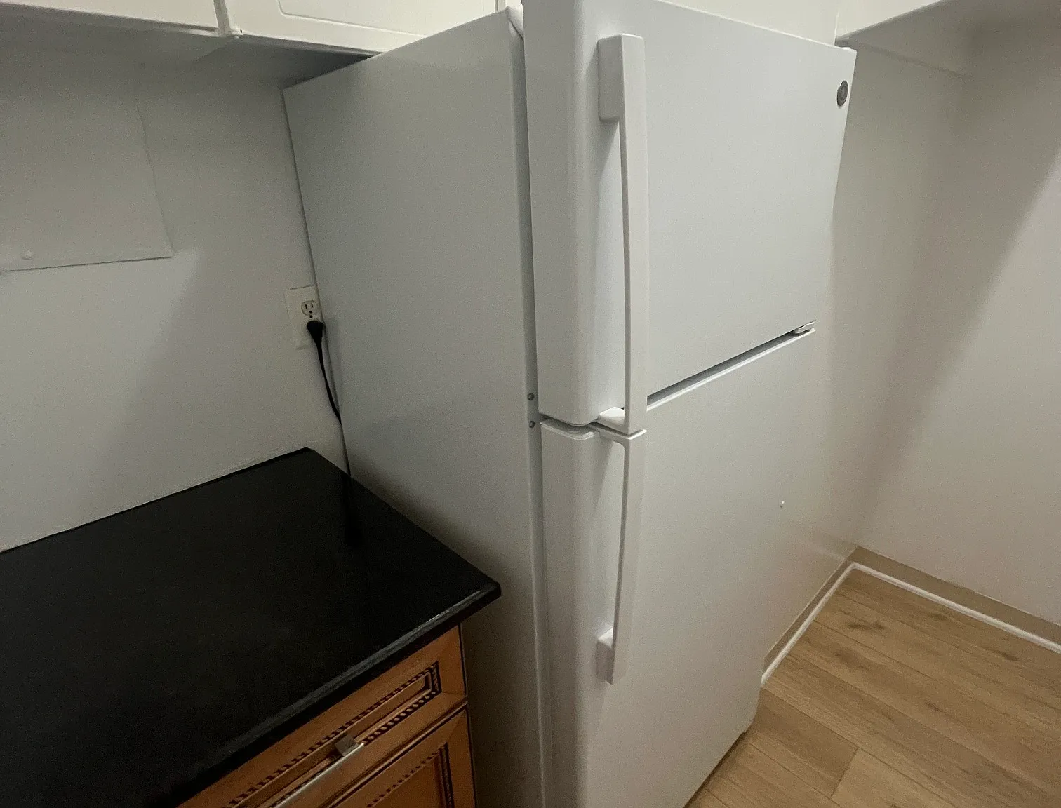 1 bed, 700 sqft, $1,600 — Photo 3