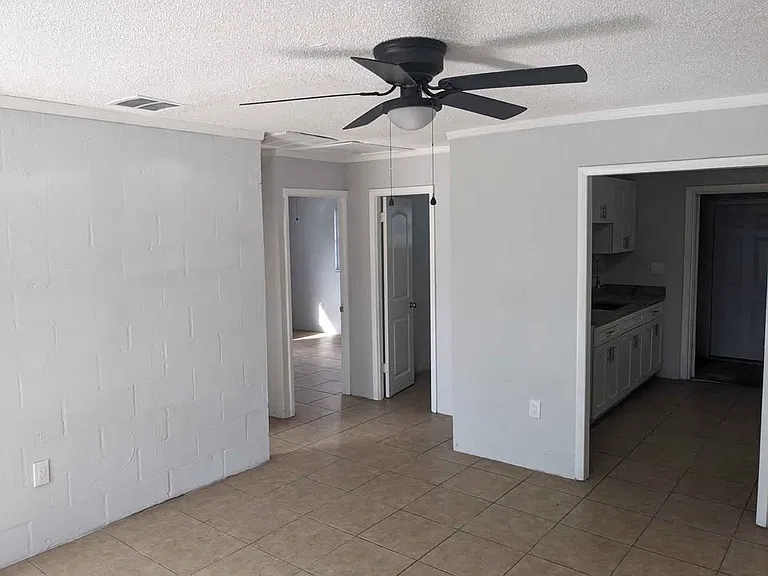 3801 Avenue J NW #E — Photo 2
